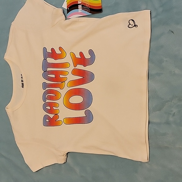 NWT- Pride by JoJo Radiate Love t-shirt - Picture 3 of 6